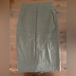 Excellent Used Condition Elie Tahari Gray Pencil Skirt Size 4